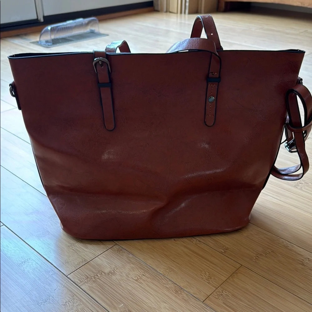 Brown Leather tote Bag with Adjustable Straps
